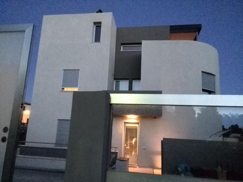 Art House Quartu - Margine Rosso Bed & Breakfast Quartu SantʼElena Cameră foto