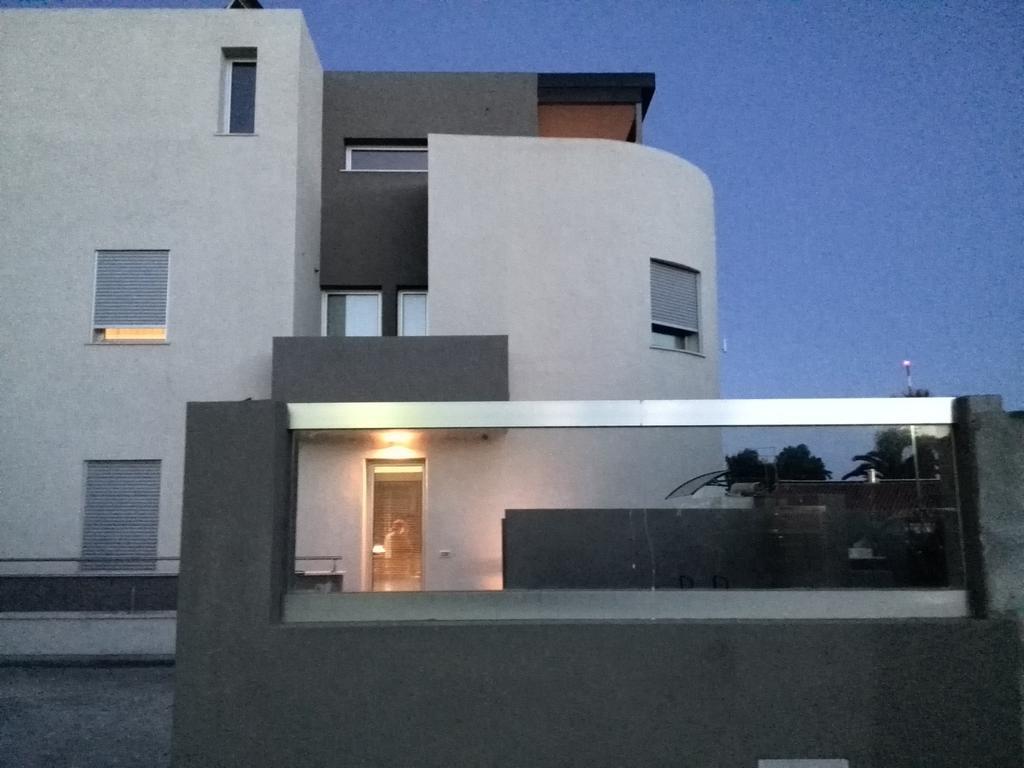 Art House Quartu - Margine Rosso Bed & Breakfast Quartu SantʼElena Exterior foto