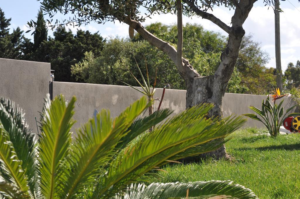 Art House Quartu - Margine Rosso Bed & Breakfast Quartu SantʼElena Exterior foto
