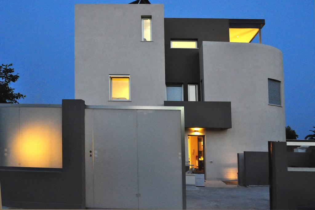 Art House Quartu - Margine Rosso Bed & Breakfast Quartu SantʼElena Cameră foto
