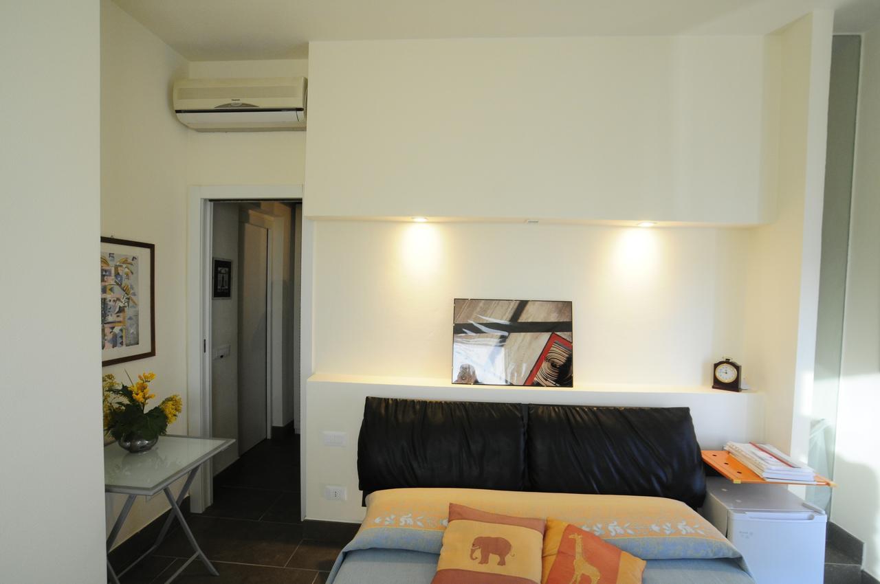 Art House Quartu - Margine Rosso Bed & Breakfast Quartu SantʼElena Exterior foto