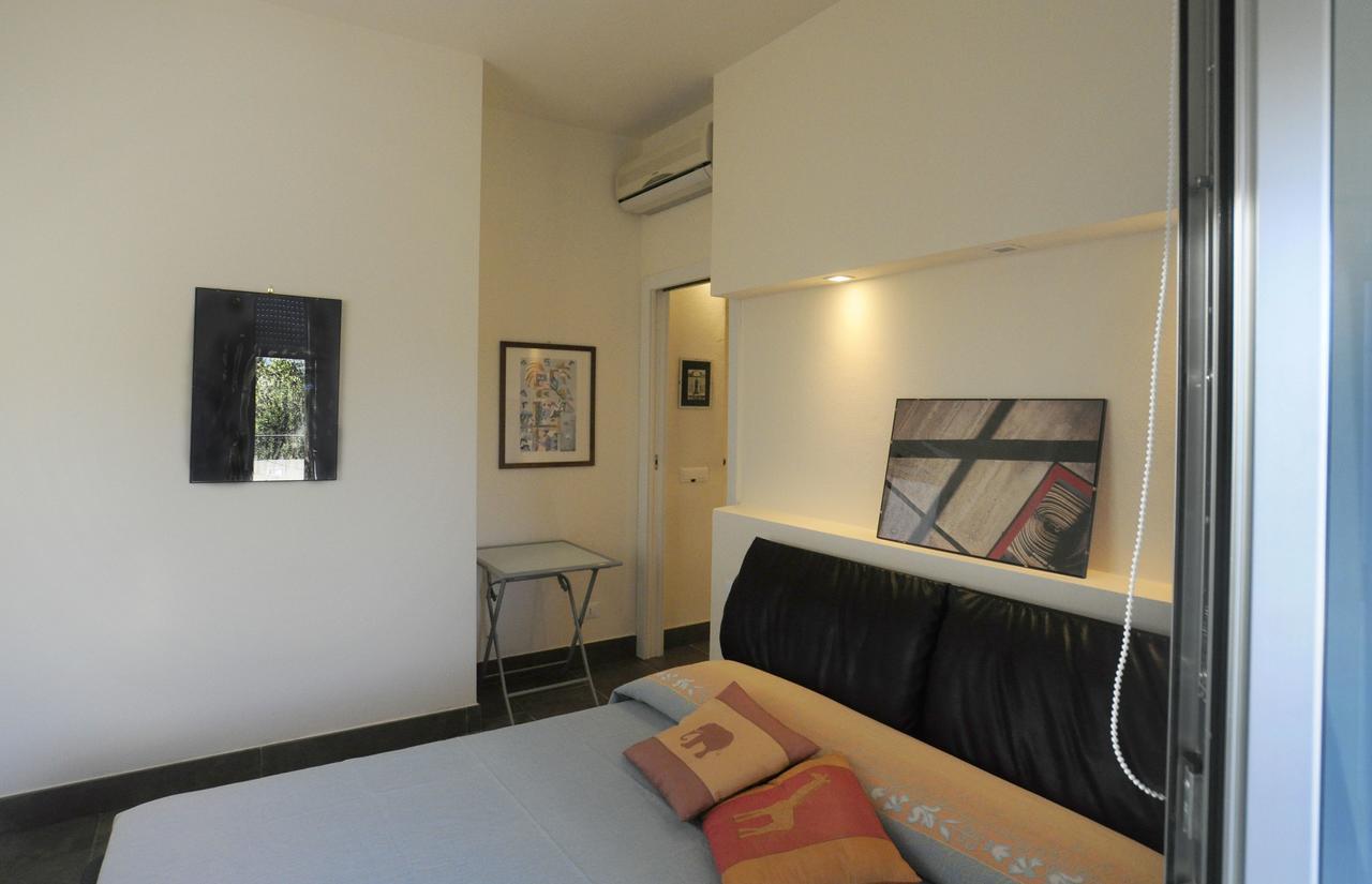 Art House Quartu - Margine Rosso Bed & Breakfast Quartu SantʼElena Exterior foto