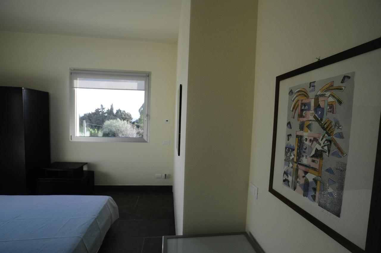 Art House Quartu - Margine Rosso Bed & Breakfast Quartu SantʼElena Exterior foto
