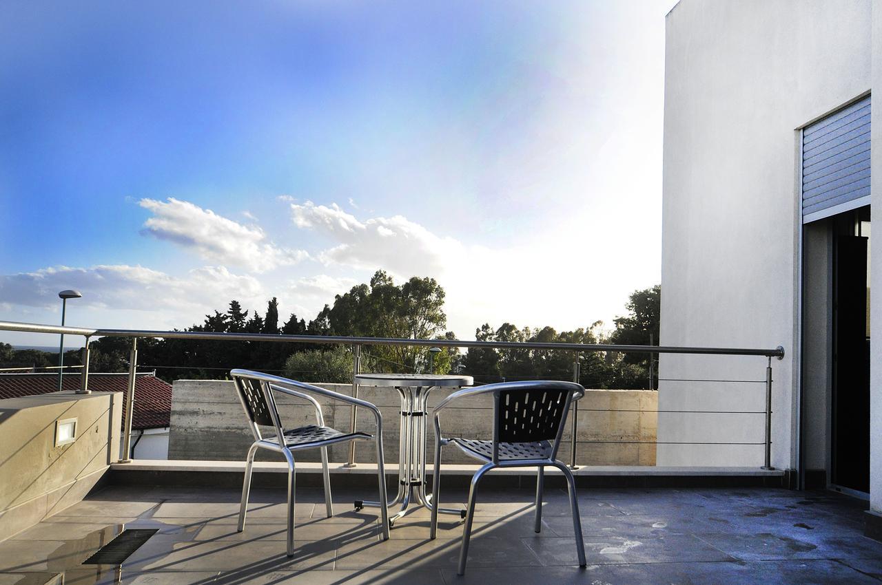 Art House Quartu - Margine Rosso Bed & Breakfast Quartu SantʼElena Exterior foto